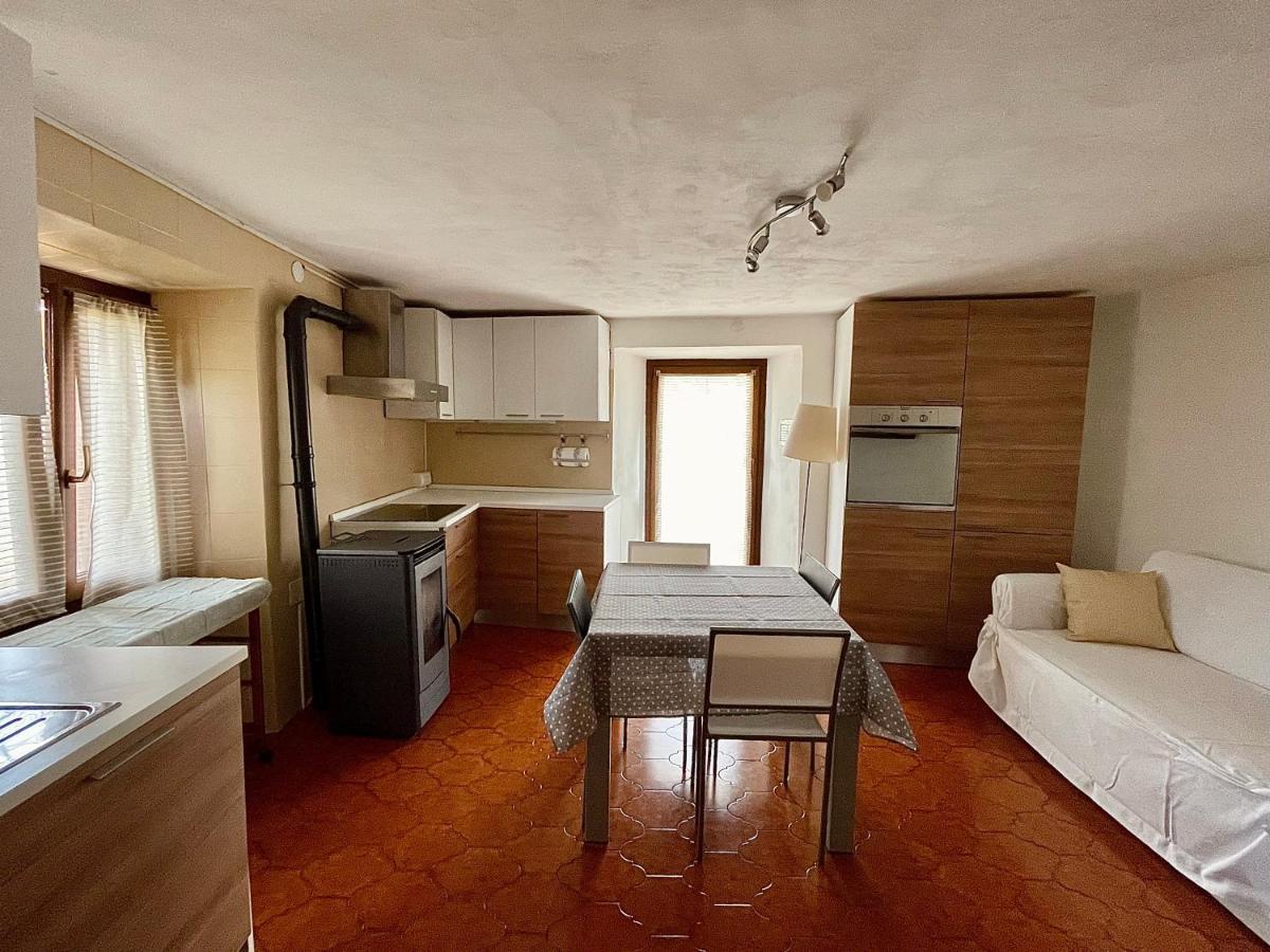 Maison Merlot Apartment Aosta Bagian luar foto