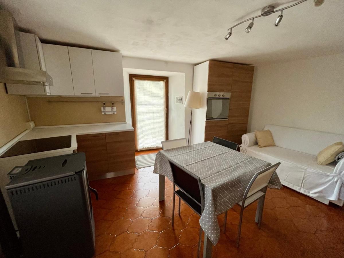 Maison Merlot Apartment Aosta Bagian luar foto